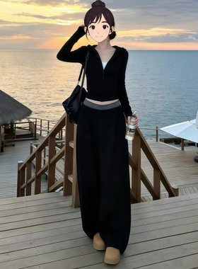 韩系辣妹风黑色连帽拉链外套上衣女装秋冬季修身显瘦开衫裤子套装