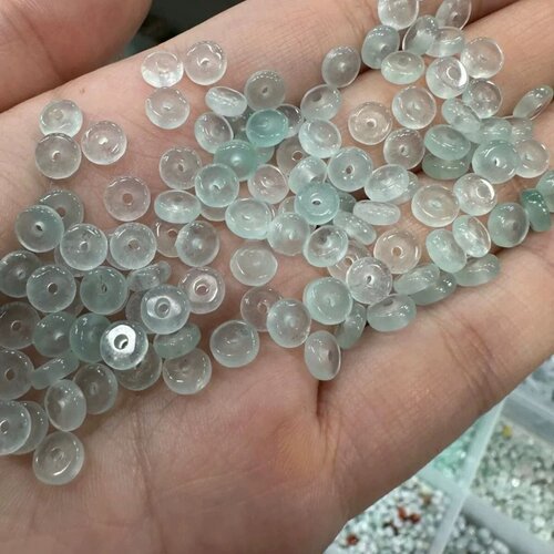 缅甸翡翠冰种算盘珠玉石散