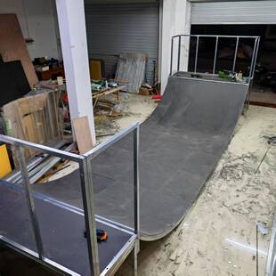 滑板道具miniramp U池定制抛台台子杆子轮滑路冲出发台道具