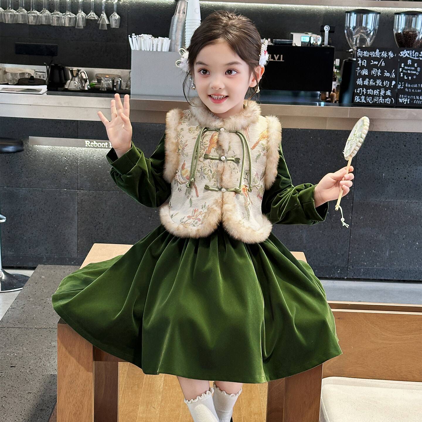 女童新中式连衣裙秋冬2026新款儿童冬装加绒小女孩中国风旗袍裙子