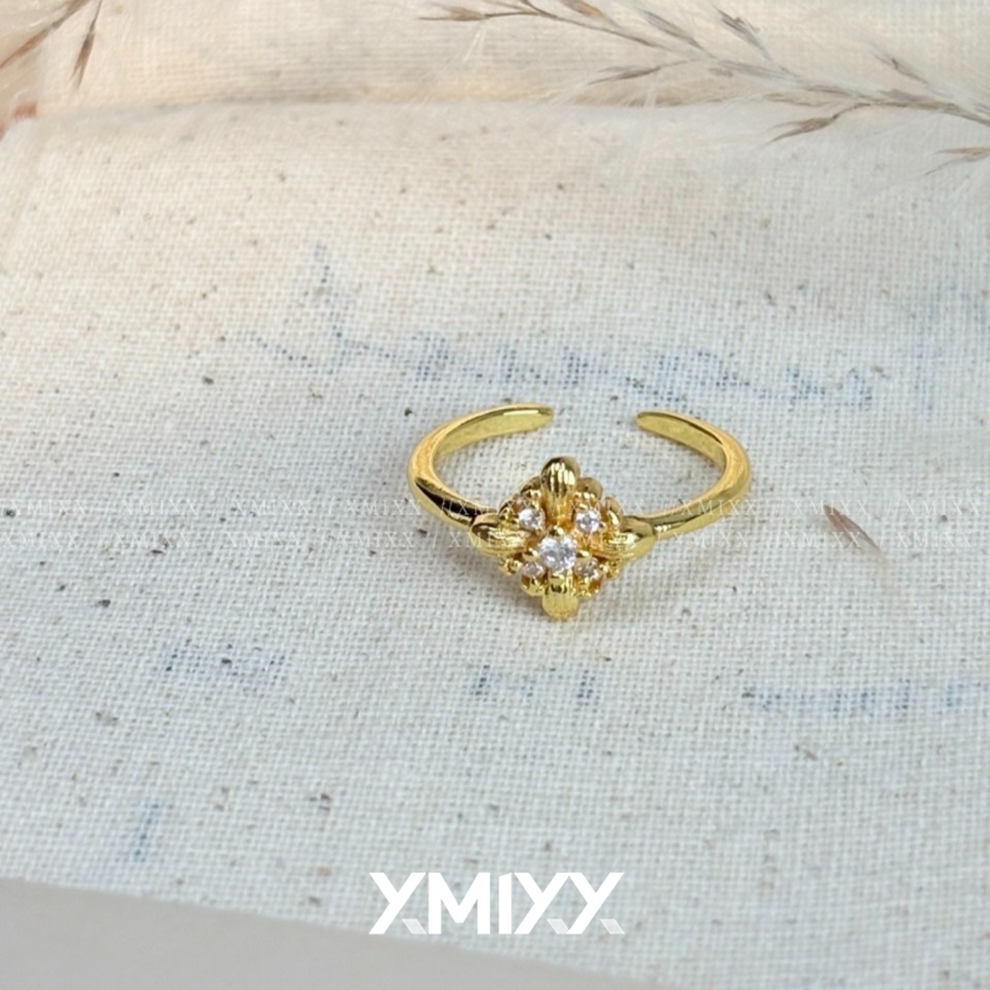 中古鸢尾花镶锆无名指戒尾戒