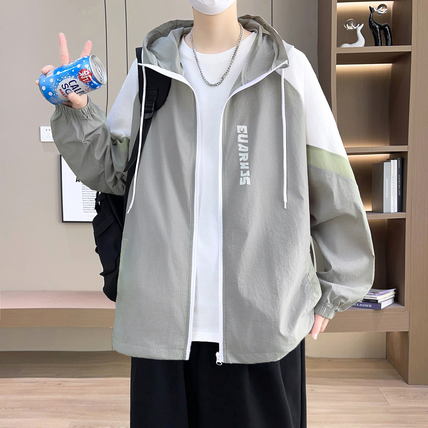 透气冰丝防晒衣男款2026新款夏季轻薄款外套初高中学生户外防晒服图片