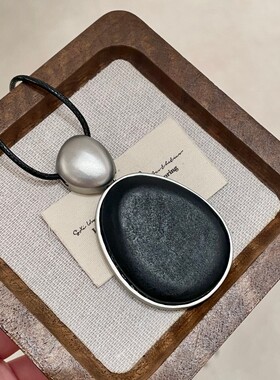 黑色木质金属项链女新中式轻奢小众设计高级感长款椭圆木头毛衣链