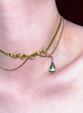 绿色水晶小蛇串珠颈链灵蛇小众高级感choker项链橄榄绿蛇形锁骨链