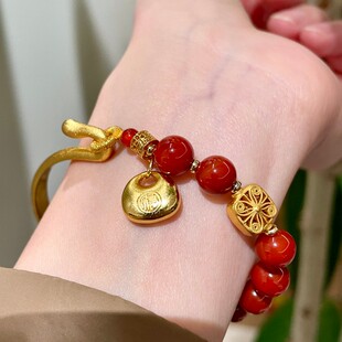 福字小金锁吊坠红玛瑙串珠手链女新中式复古福袋半镯半链新年手饰