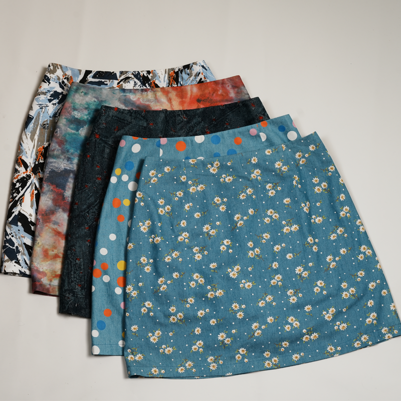 富耀姿2025早秋彩色蓝色印花牛仔裙中腰A字包臀一步裙防走光半裙,女装/女士精品,半身裙,淘宝优惠券,粉丝福利购,淘宝优惠卷