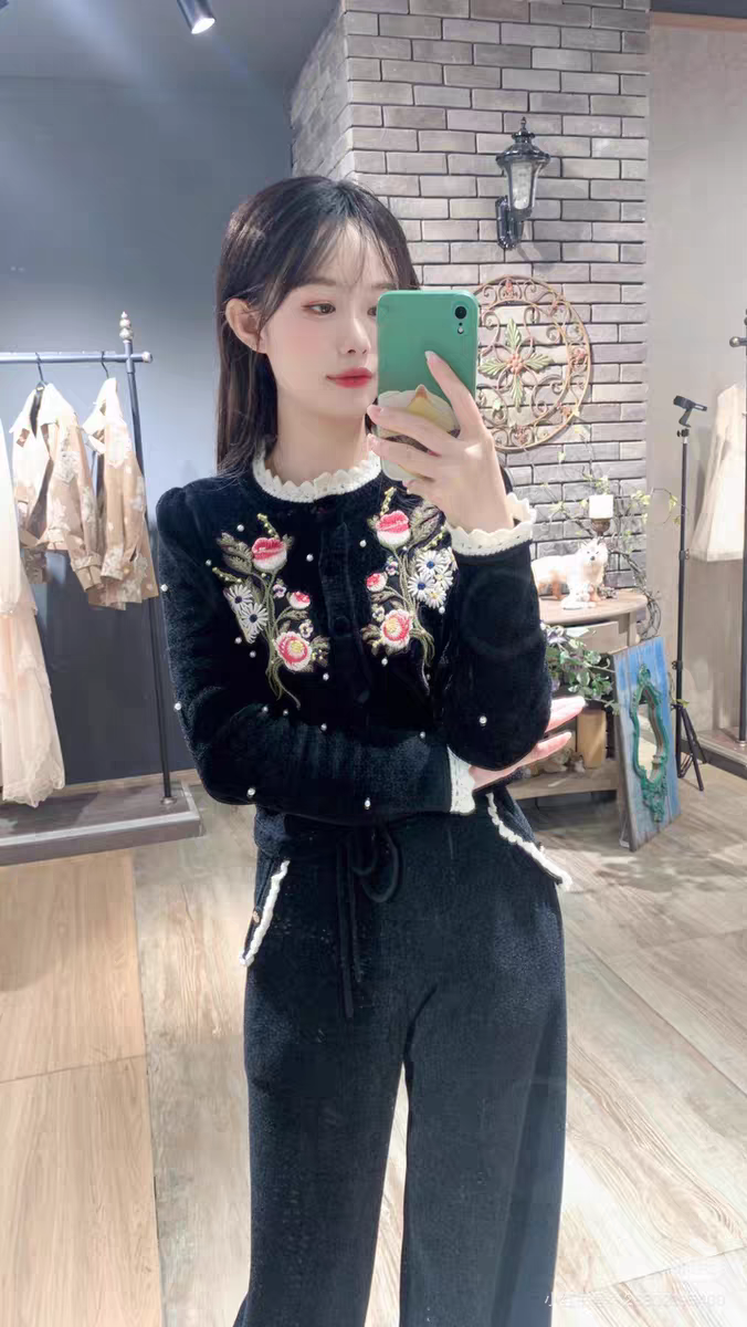 玛家同款2025秋季新款复古宫廷风雪尼尔重工刺绣撞色针织衫上衣女