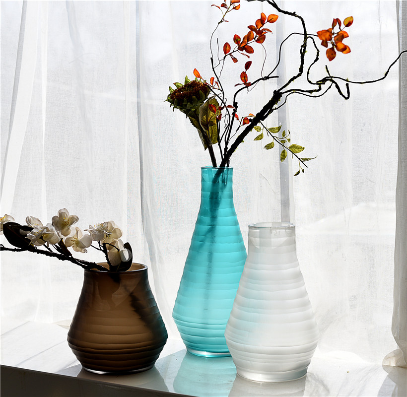 时尚北欧欧式简约手工雕刻彩色玻璃花瓶餐桌电视柜家居装饰品摆件