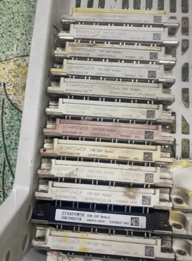 1.5kw伺服驱动器IS620NS0121,功能正常,成