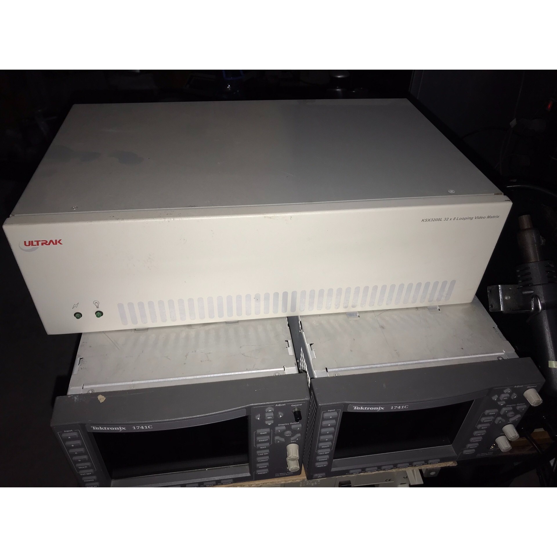 ULTRAK KSX3208L 32*8Looping vi