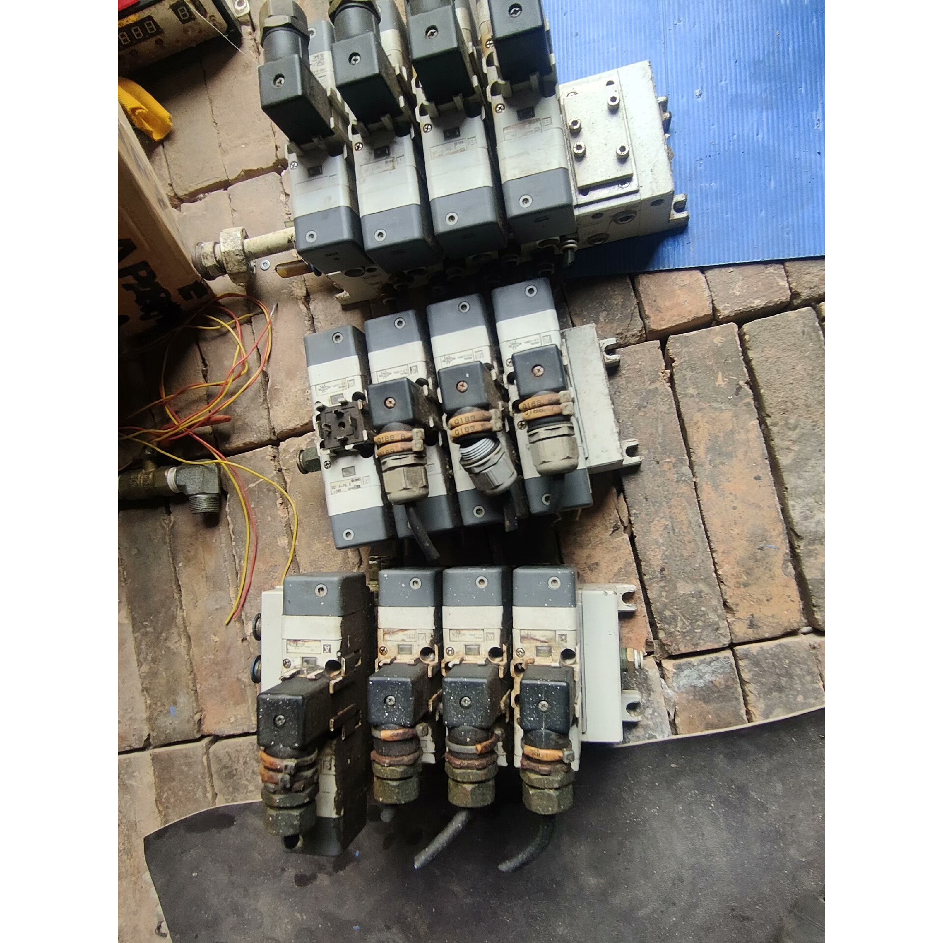 ,VQ7-6-FPG-D-3NR有5个,VQ7-6-F