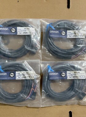 光电感应器,型号为EE-1006/2M08,黑色外观,