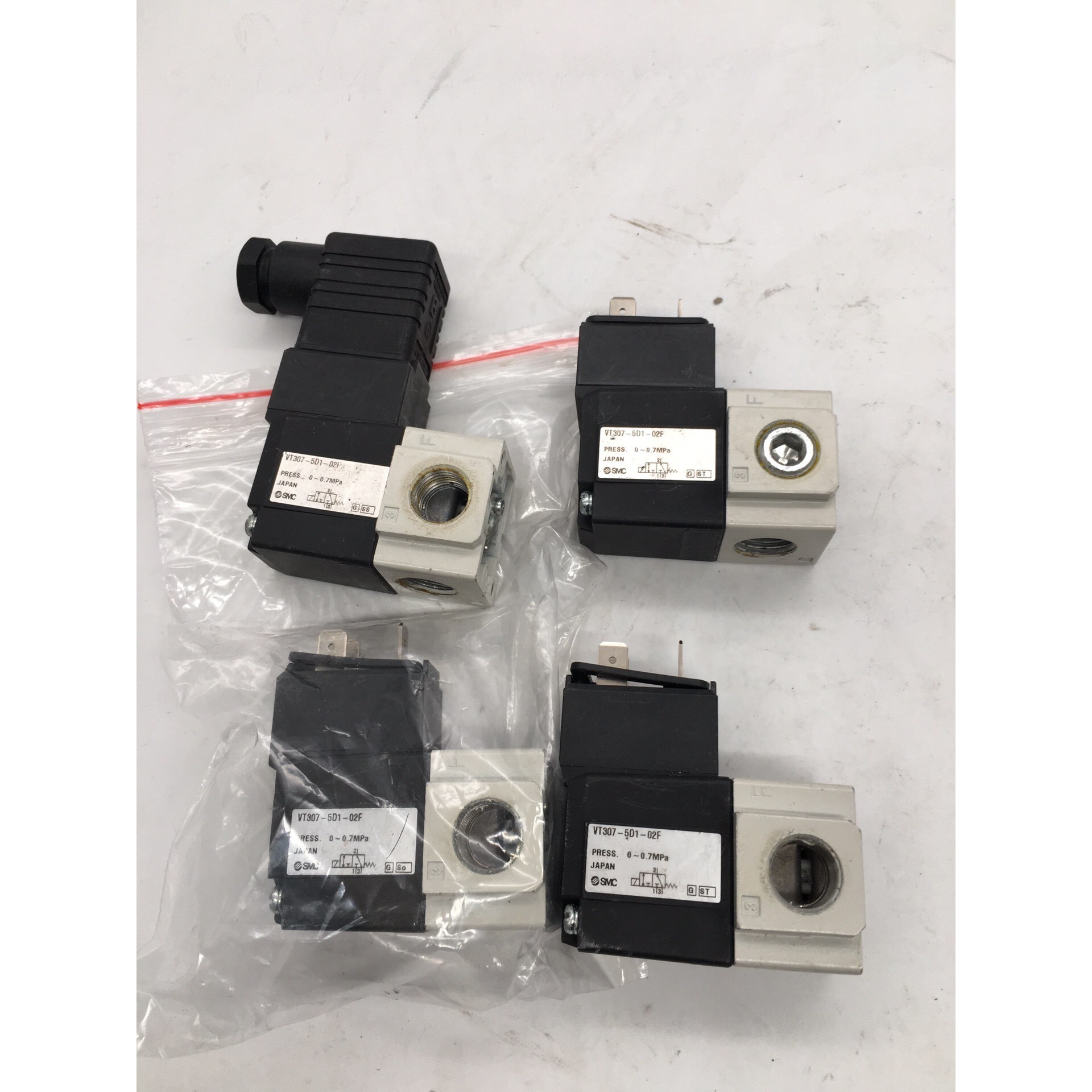 高频电磁阀VT307-5D1-02F       (V