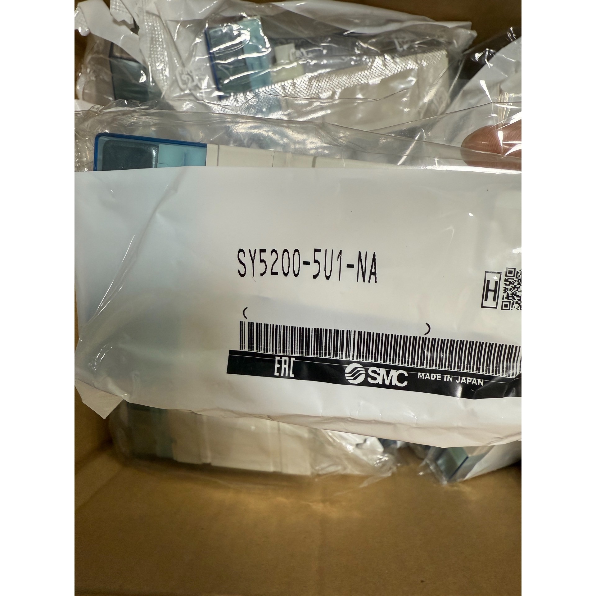 日本电磁阀SY5200-5U1-NA 原装 实物拍