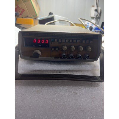 固纬 GW 固纬 GFG-8016G 频率计,机器使用正常,