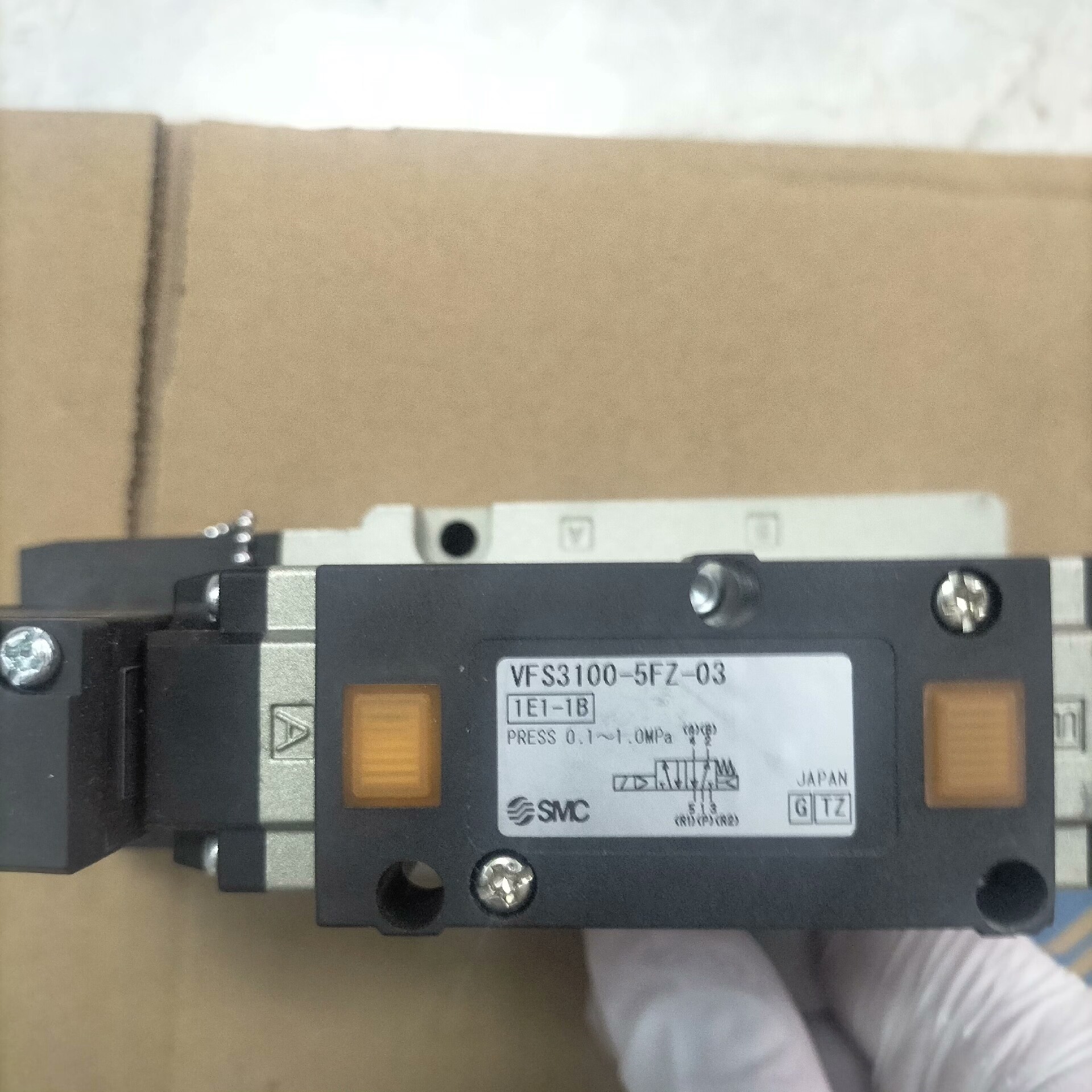 原装电磁阀VFS3100-5FZ-03  现货出售