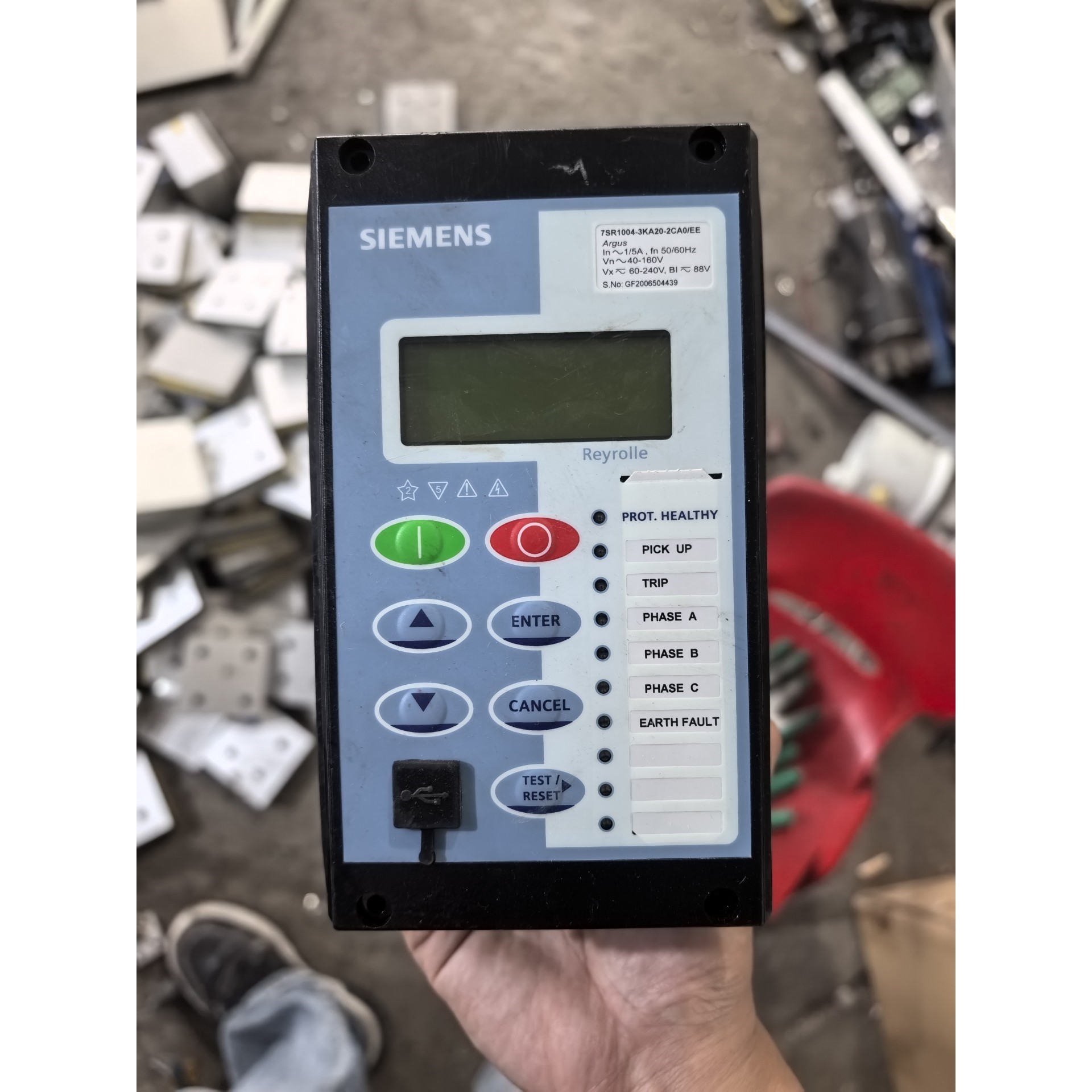 7SR1004-3KA20-2CA0/EE