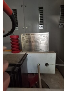 广州智光高压变频器10KV900KW,18年的机器成色漂亮功