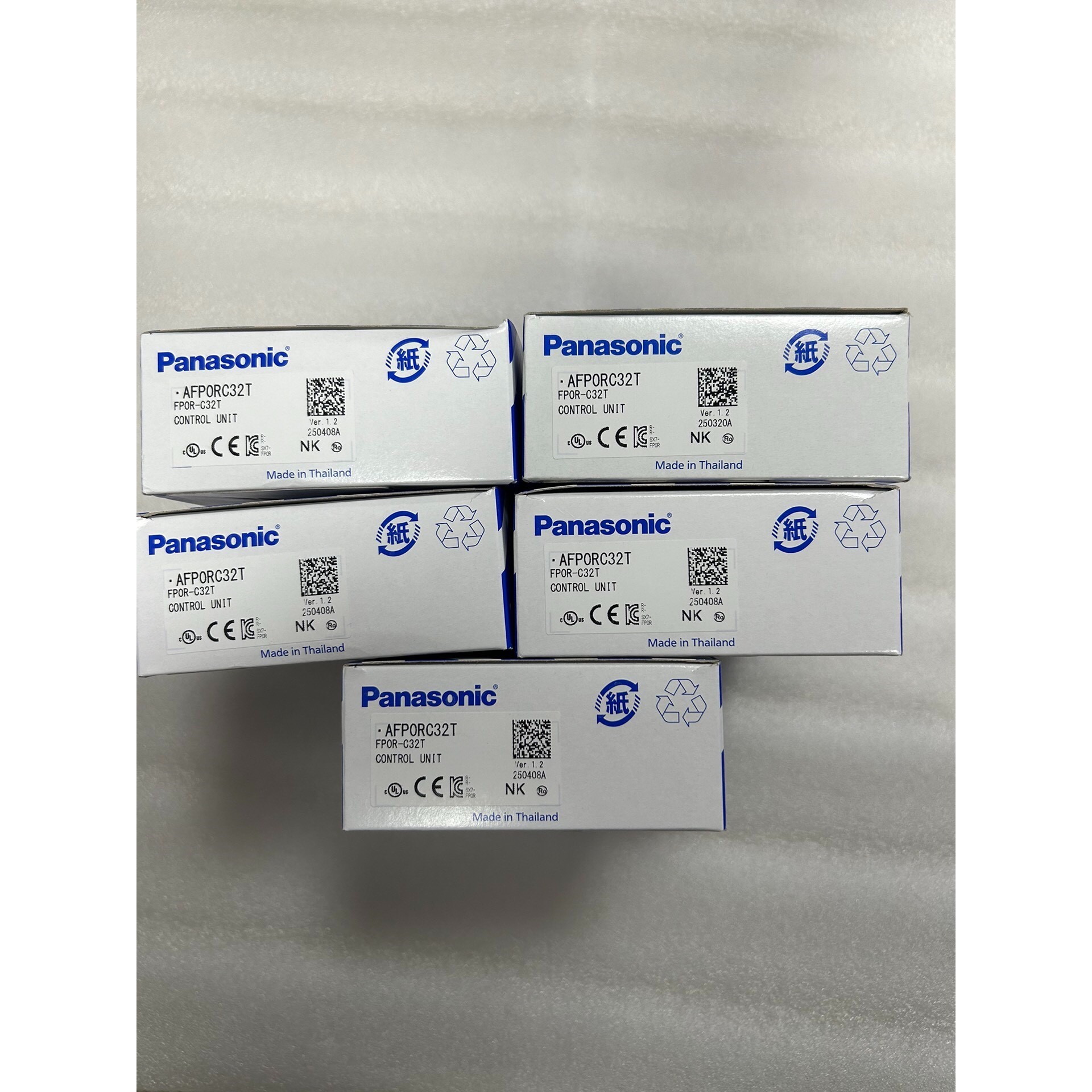 全新PLC控制单元 AFP0RC32T.