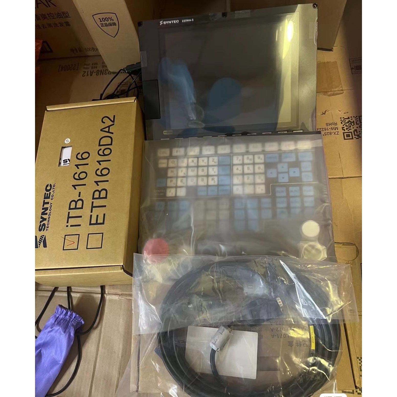 新代系统220MA-5五轴机系统配全新SK4面板和ITB16