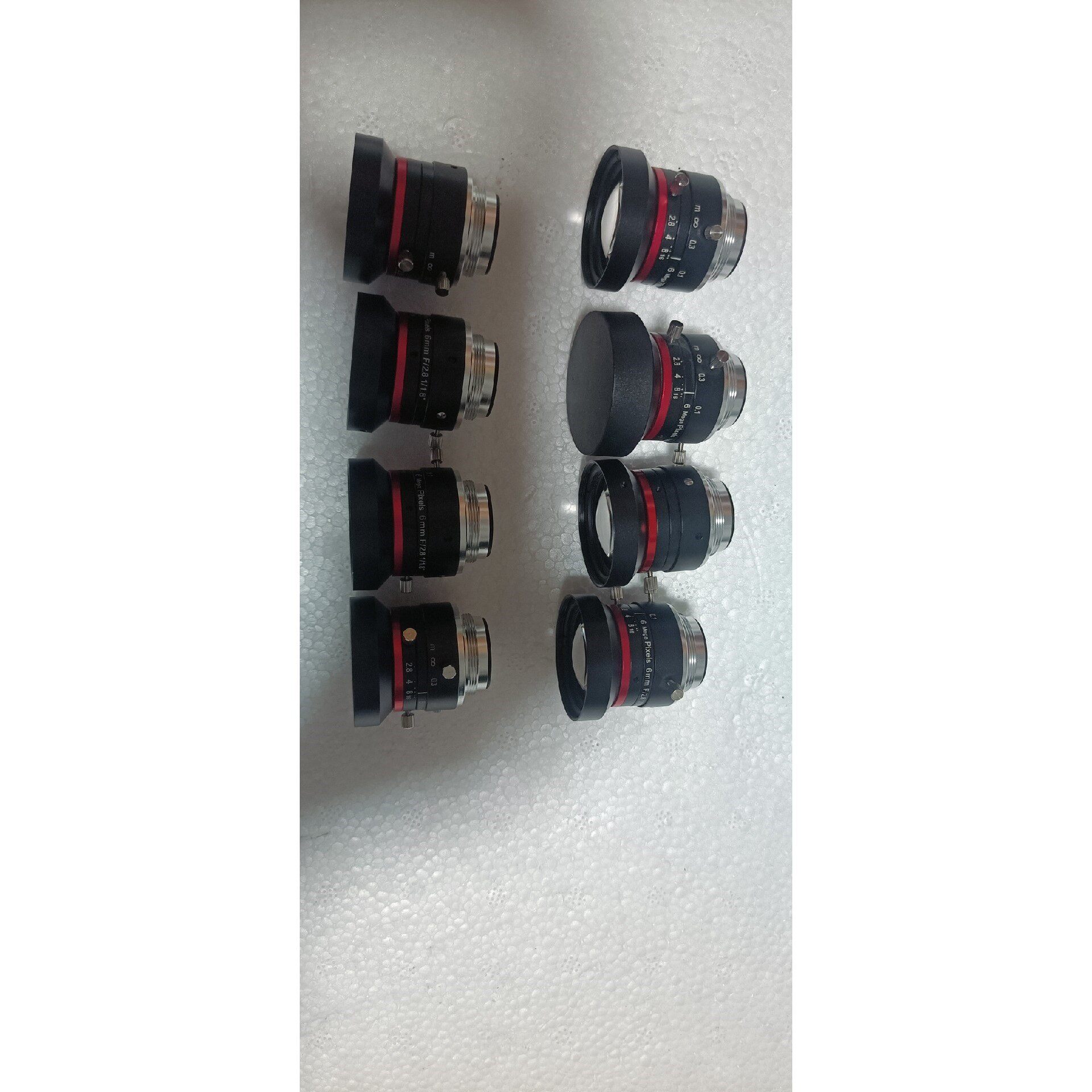 6 mega Pixels 6mm F/2.8 1/1.8高