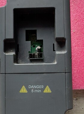 AD200-2R2G-T4-B变频器,输入AC380V,输出