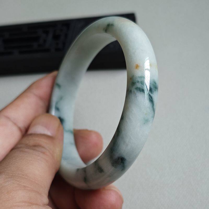 缅甸天然A货翡翠 老坑种牛奶底冰飘蓝花 58.5正圈手镯 一物一图