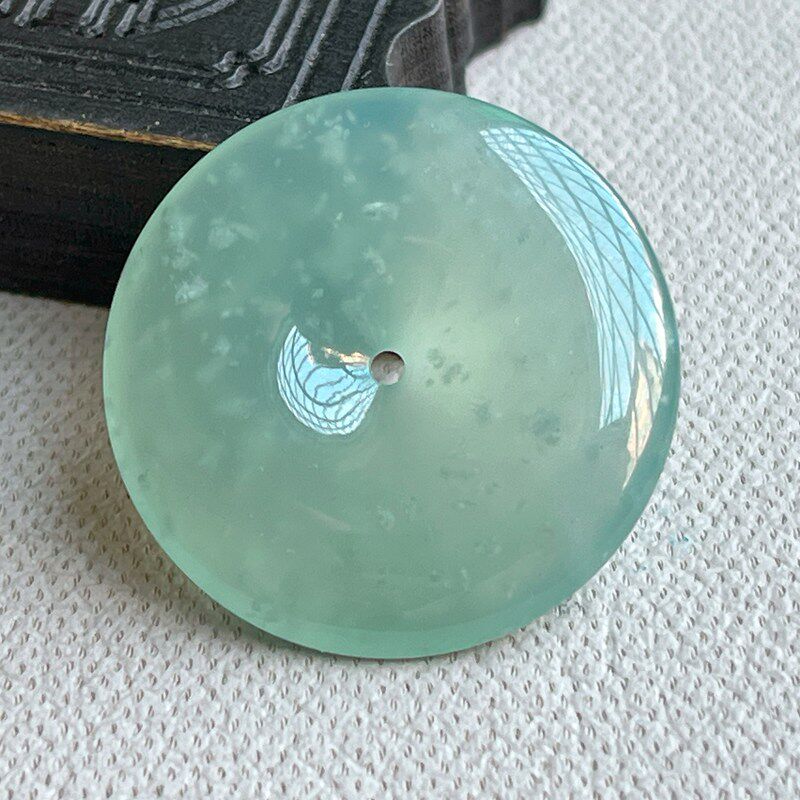 缅甸天然A货翡翠 老种冰晴底色意境雪花棉飘花平安扣吊坠一物一图