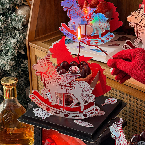 抱抱酱原创版权2026新年跨年幻彩镭射摇摇马蛋糕装饰摆件烘焙配件