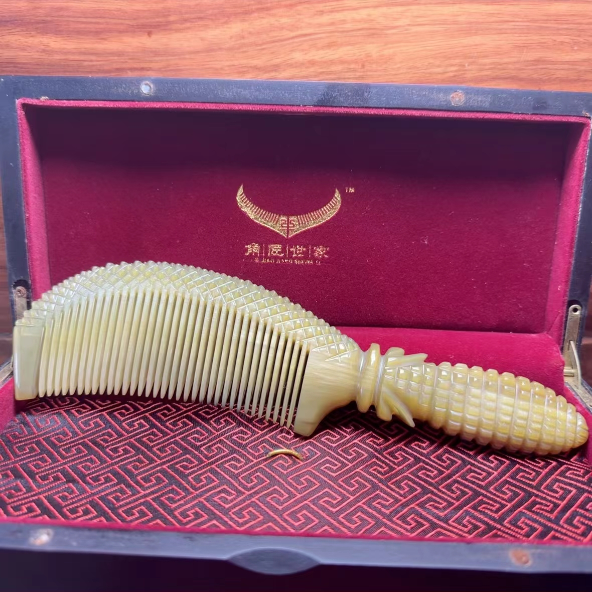 镇店之宝纯手工玉米雕花加厚大梳20cm以上天然白牦牛角防静电梳