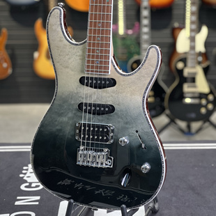 IBANEZ依班娜电吉他SA360初学者电吉他入门双摇套装