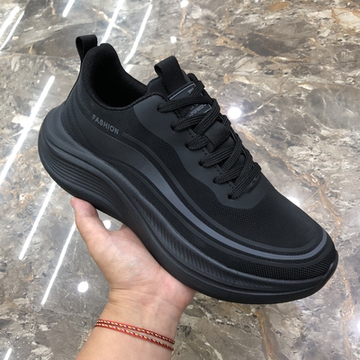 2025新款透气男士休闲鞋