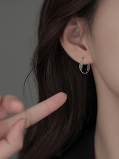 925纯银扭曲耳扣女2023年新款 潮耳环轻奢小众设计耳饰冬