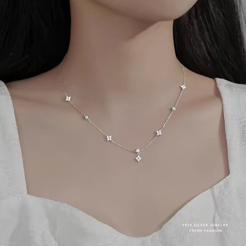 925镀银项链轻奢小众四叶草项链女款高级感锁骨链长款流苏颈链女图片