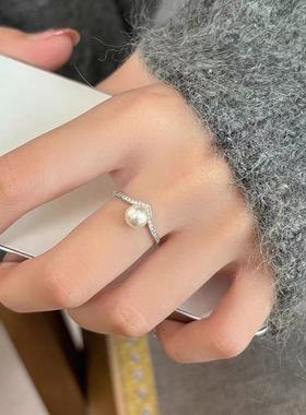 闪钻珍珠戒指女款冷淡风指环小众设计独特轻奢高级感求婚食指戒
