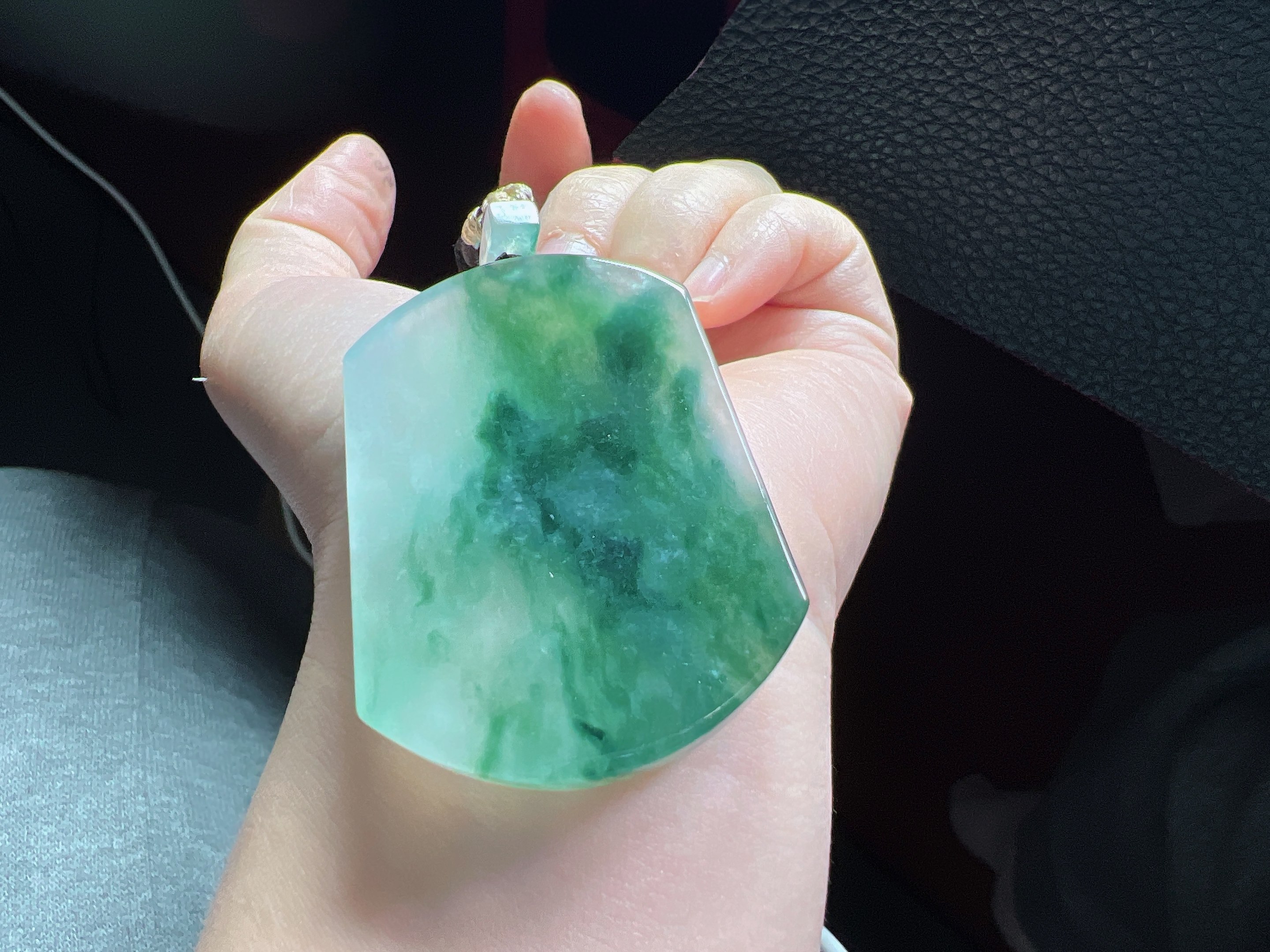 缅甸天然翡翠A货冰飘花无事牌53.2-39.6-5.2水墨画意境飘花32.00g