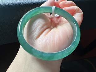 5.9 58圈 9.9 晴绿底色 无纹裂 天然翡翠A货冰飘花手镯