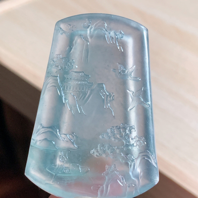 缅甸天然翡翠A货高冰起光山水牌底子纯净，53.4-35.4-5.8，24.45g