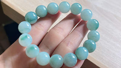 缅甸天然翡翠A货飘花圆珠手串，珠大13，共16颗，57.96g
