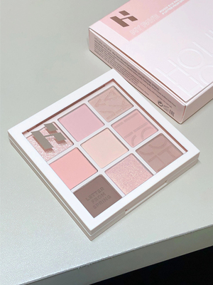 蜜桃白开水妆容holika新品九色眼影盘11粉色腮红一体珠光哑光提亮