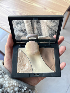 他娘的好用绝了Mooekiss木柯诗修容三色阴影鼻影修容高光一体哑光