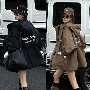 欧货潮牌时尚连帽抽绳收腰冲锋衣女秋冬新款宽松休闲字母印花外套