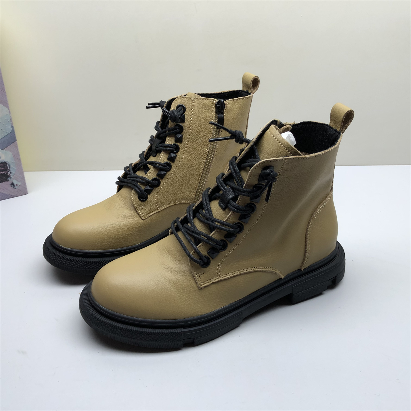 35码孤品处理真皮女鞋英伦风马丁靴女冬季单里系带短靴女显瘦舒适