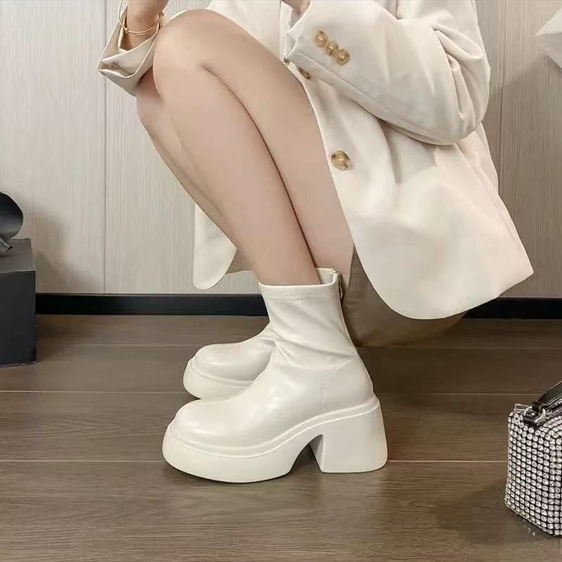 小个子增高弹力瘦瘦靴显瘦马丁靴2025秋冬新款松糕厚底白色短靴女