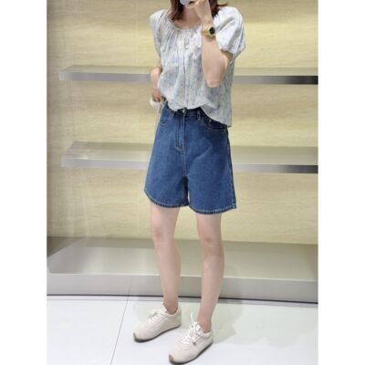 仓美美女装-素板设计牛仔短裤（卡码推荐拍大！）