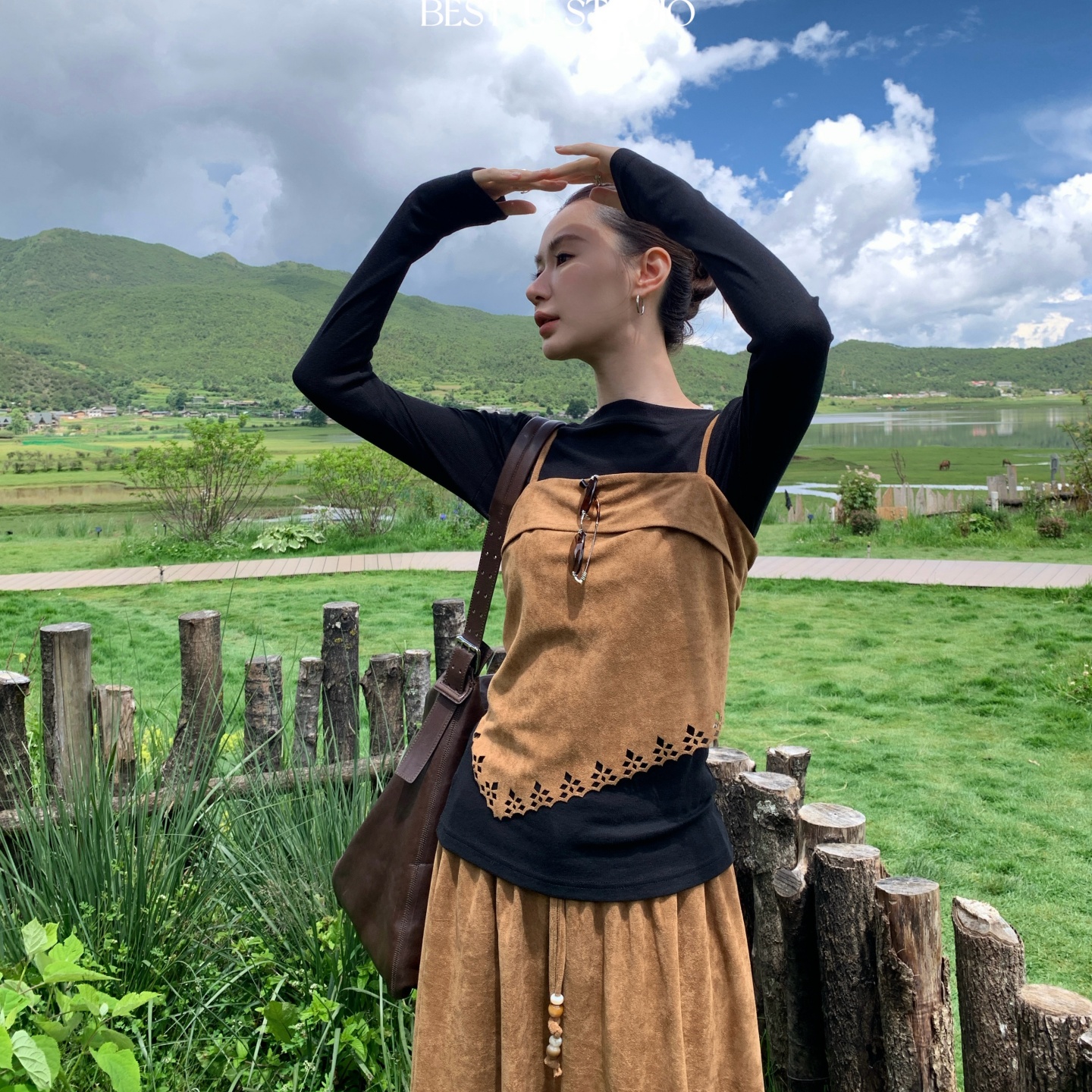 BestU波嬉风麂皮绒烧花吊带背心