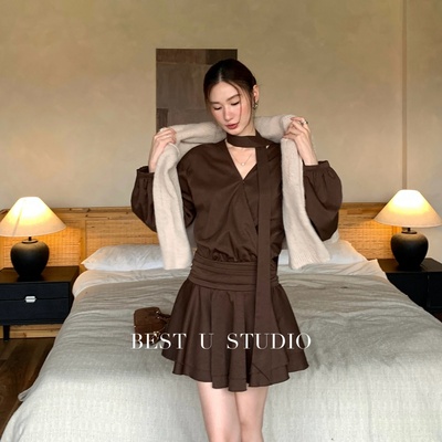 BestU复古纯色V领飘带连衣裙女