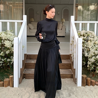 TCCW法式轻奢高领皱褶收腰连衣裙