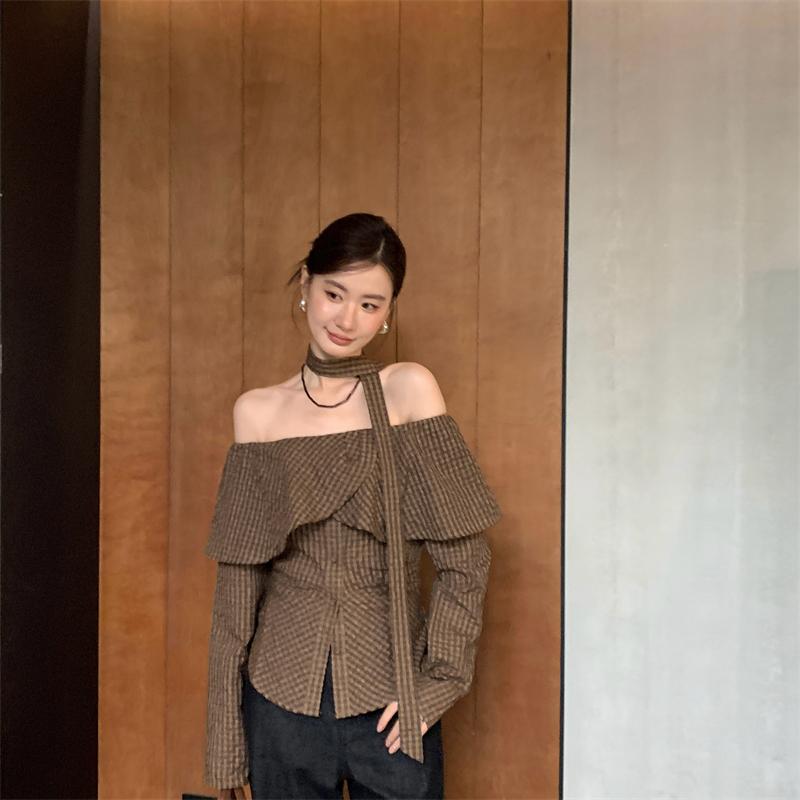 BestU别致一字肩格子衬衫