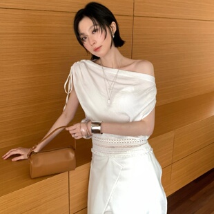 TCCW露肩T恤女夏季新款小众设计感拼接蕾丝上衣短款绑带荡领小衫